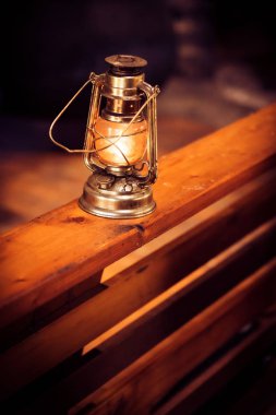 eski yağ lambası