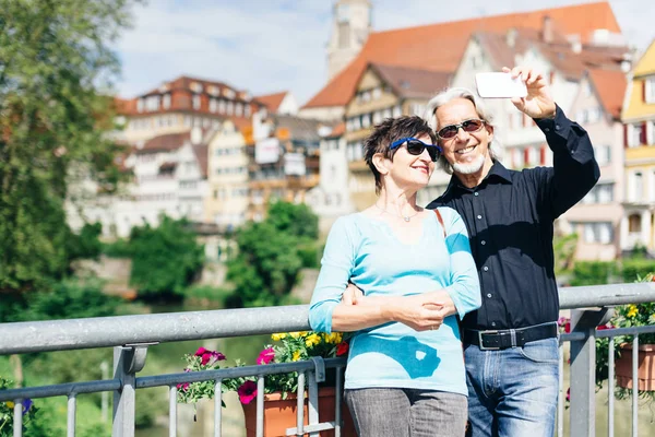 Ανώτερος ζευγάρι στο Tuebingen Γερμανίας — Φωτογραφία Αρχείου