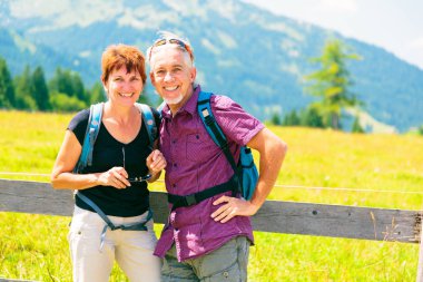 Aktif kıdemli çift