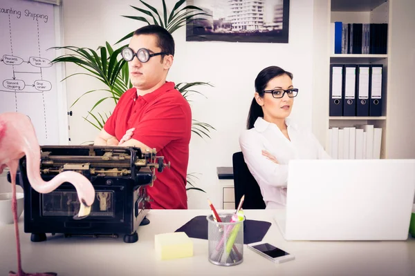 Onwaarschijnlijk Office Team — Stockfoto