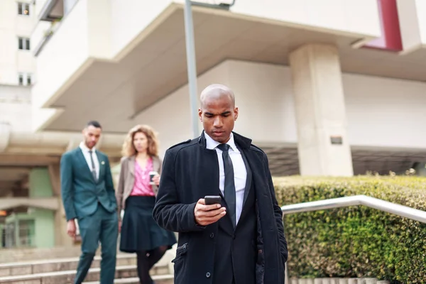 Business People Walking Through La Defense, Paris, França — Fotografia de Stock