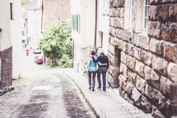 Senior Couple Walking Through The Streets Of Tuebingen, — Stock Photo, Image