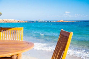 sandalyeleri plaj tarafından