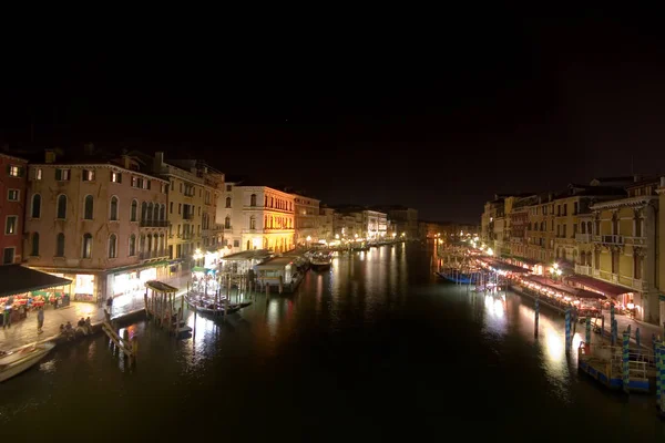 Canal grande bij nacht — Stockfoto