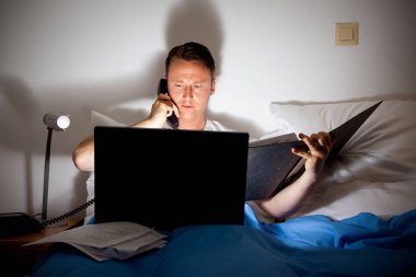 geç saatlere kadar işadamı