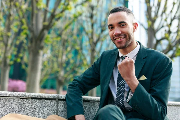 Black Businessman In La Defense, Paris — Stock Photo, Image