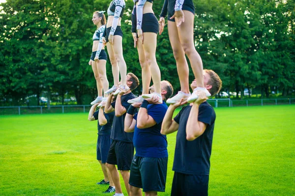 Cheerleader Team Esercitazione — Foto Stock