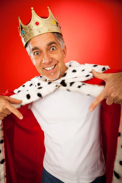 King With Blank T-shirt — Stock Photo, Image