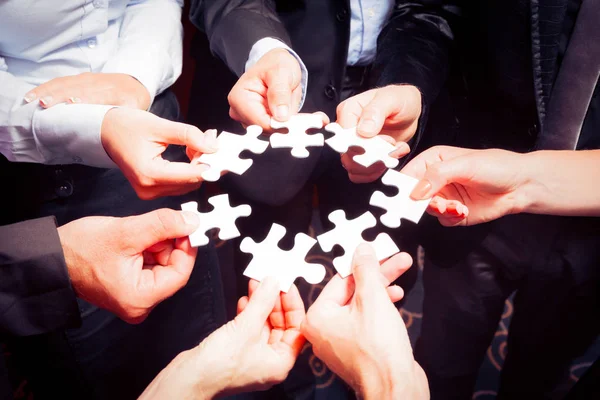 Business Team With Jigsaw Puzzle — Stock Photo, Image