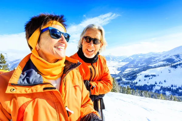 Senior Couple In The Mountains — Stock Photo, Image