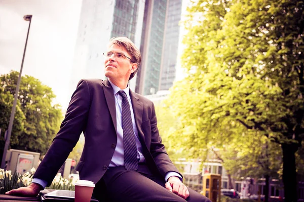 Empresário fazendo uma pausa — Fotografia de Stock