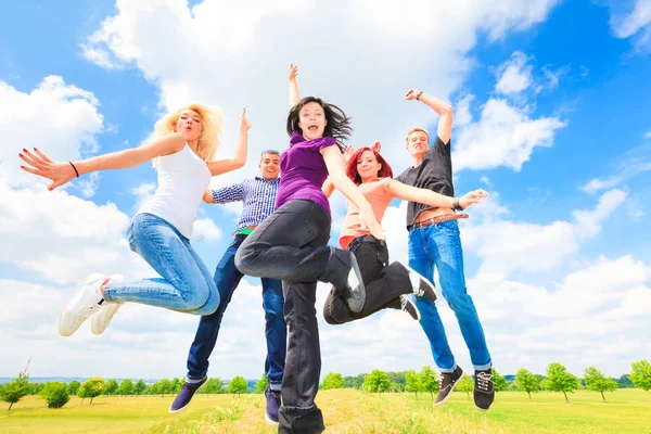 Young People Jumping — Stock Photo, Image