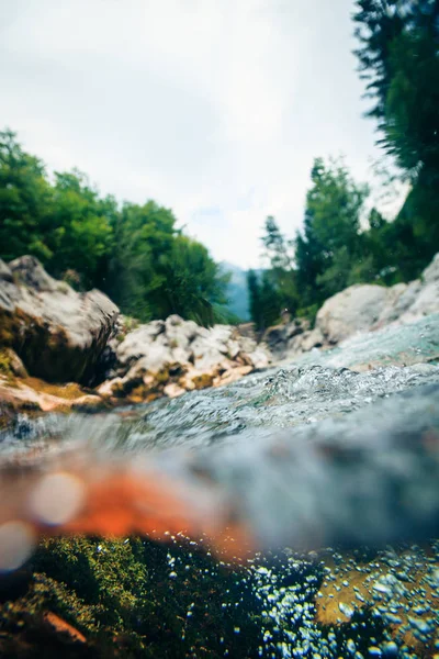 Gebirgsfluss in Slowenien — Stockfoto