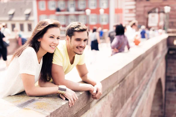 Young People Having A Good Day Out In The City — Stock Photo, Image
