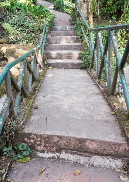 Old concrete bridge. — Stock Photo, Image