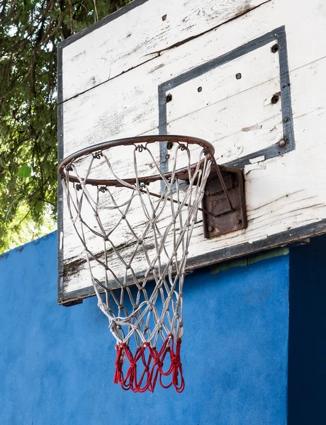 Old basketball hoop with the rusty. — Stock Photo, Image
