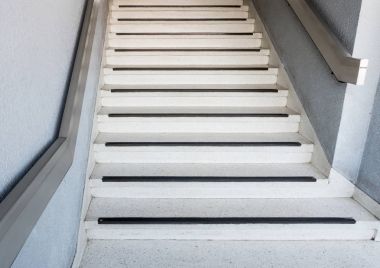 Retro tarzı merdiven beton.