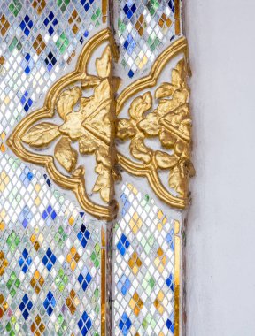 Çift çiçek sıva.