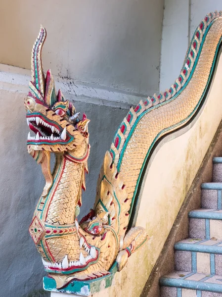 Old dragon statue in the traditional Thai style. — Stock Photo, Image