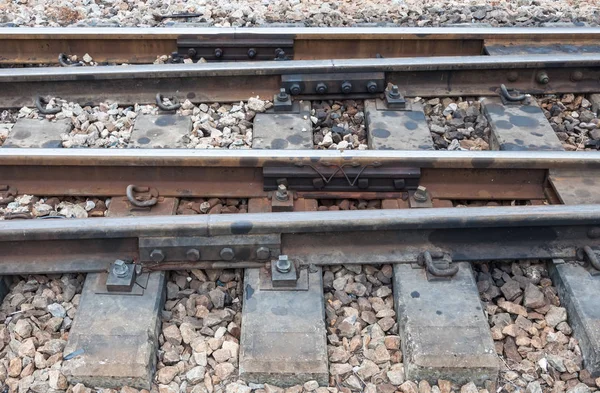 Detalle de la línea ferroviaria de intercambio . —  Fotos de Stock