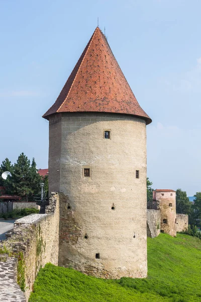 シュティアヴニツッア スロバキア 2015 アンティーク壁周辺シュティアヴニツッア市 要塞壁のシステムは最高に保存され スロバキアです 古いタワー — ストック写真