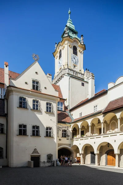 Bratislava Slovakien Augusti 2015 Plain Jesuit Kyrkan Torget Bratislava Slovakien — Stockfoto