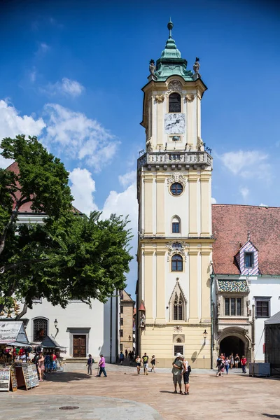 Bratislava Slovakien Augusti 2015 Plain Jesuit Kyrkan Torget Bratislava Slovakien — Stockfoto