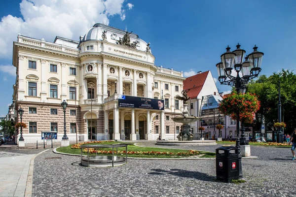 Bratislava Eslováquia Agosto 2015 Slovak National Theater Edifício Antigo Foi — Fotografia de Stock