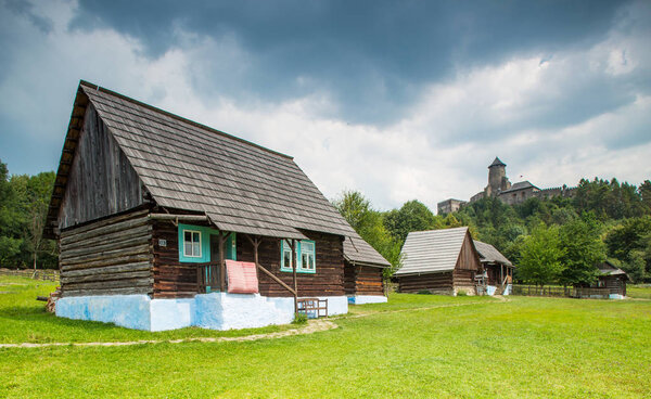 Стара-Любовна, Словакия. 10 августа 2015 года. Музей под открытым небом в Старой Любовне. Этнографическая естественная экспозиция
.