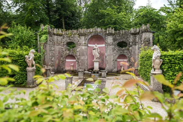 26 May, 2019. Austria, Hellbrunn. Castle and water gardens — Stock Photo, Image