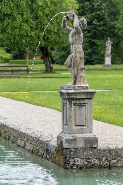 26 mayo, 2019. Austria, Hellbrunn. Castillo y jardines acuáticos —  Fotos de Stock
