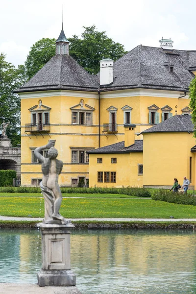 26 de maio de 2019. Áustria, Hellbrunn. Castelo e jardins aquáticos — Fotografia de Stock