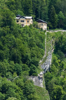 26 Mayıs 2019, Salzburg, Avusturya. Tepedeki ev.