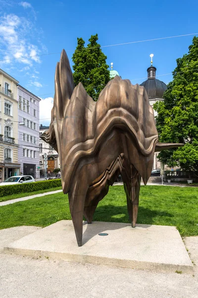 26 Mayıs 2019, Salzburg, Avusturya. Salzburg 'da Caldera heykeli — Stok fotoğraf