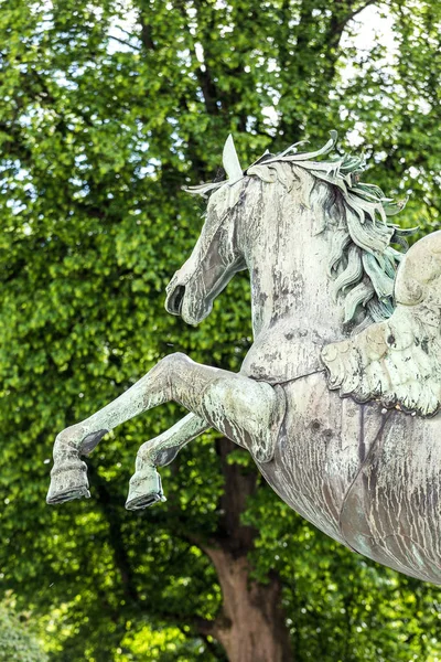 2019年5月26日，奥地利萨尔茨堡。 Mirabell花园-雕塑 — 图库照片