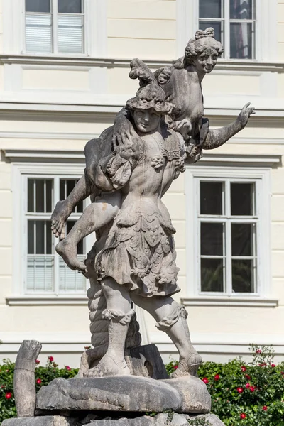 2019年5月26日，奥地利萨尔茨堡。 Mirabell花园-雕塑 — 图库照片