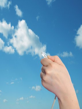 enterne tel kablo tutan el 