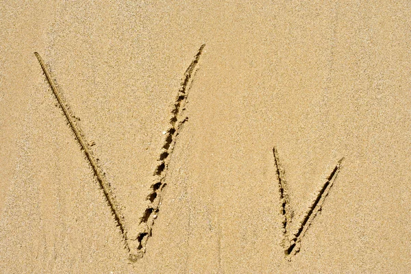 Goldener Sandbuchstabe — Stockfoto