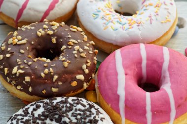 Farklı renkli donut