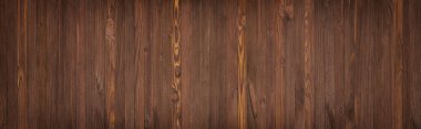 Panorama kahverengi ahşap plakalar, ahşap masa arka plan üzerinden
