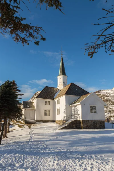 Iglesia Mosquenes durante el invierno. Lofoten, Noruega —  Fotos de Stock