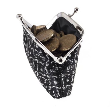 Beyaz arka plan üzerinde paralar ile cüzdan