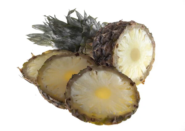 Ananas su fondo bianco — Foto Stock