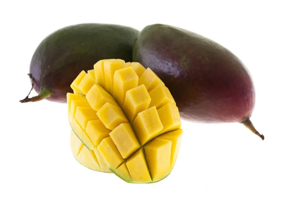 Mango auf weißem Hintergrund — Stockfoto