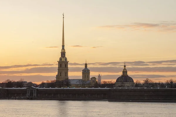 A Rússia. São Petersburgo. Vista da Fortaleza de Pedro e Paulo — Fotografia de Stock