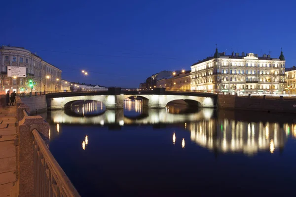 Rusya. St. Petersburg. Belinsky köprü görünümü — Stok fotoğraf