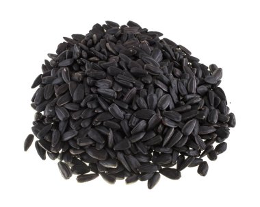 Beyaz bir arka plan üzerinde kızarmış Ayçiçeği tohumları