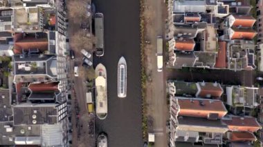 Amsterdam 'da Canal Boat Tour Riverside Houses Bird' s Eye View arasında