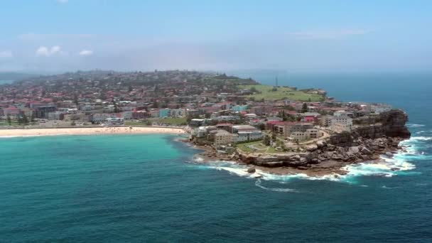 Bondi Beach Berömd Surfing Plats Nära Sydney Från Luften — Stockvideo