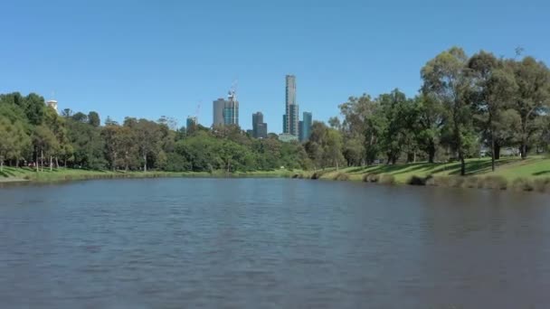 Melbourne City Australia Och Yarra River Aerial Reveal — Stockvideo